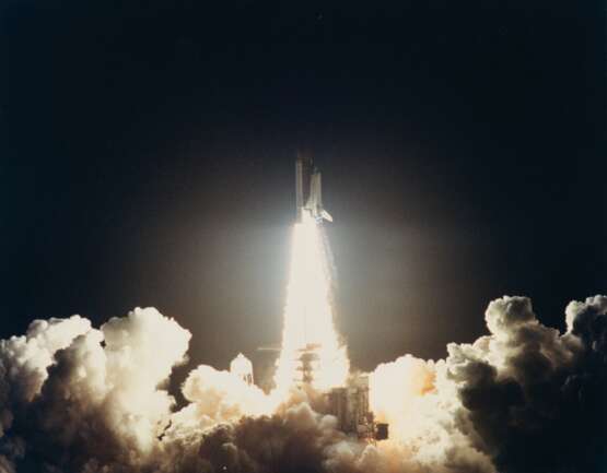 NASA. Liftoff: a group of nine pre-launch and launch photographs of Space Shuttles "Atlantis"; "Columbia"; "Discovery"; and "Endeavour", Cape Canaveral, Florida, May 4, 1989-March 13, 1992 - photo 24