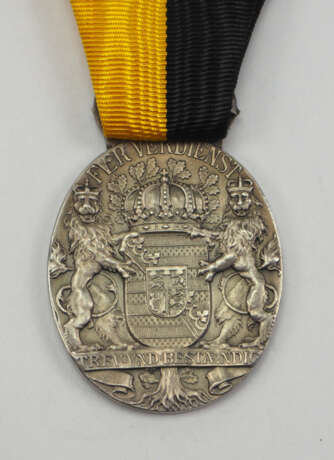 Sachsen-Coburg und Gotha: Ovale silberne Herzog Carl Eduard-Medaille. - Foto 2