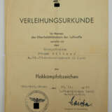 Flakkampfabzeichen der Luftwaffe Urkunde für einen Obergefreiten der 8./II./ Flaksturmregiment 22 (mot). - Foto 1