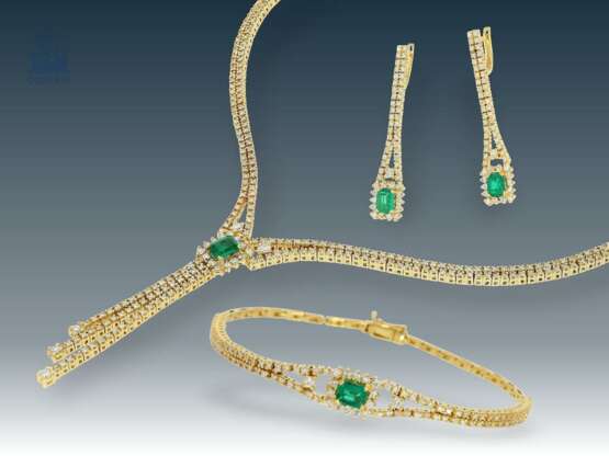 Kette/Armband/Ohrschmuck: modernes, hochfeines Smaragd/Brillant-Schmuckset aus 18K Gold, ca. 2,65ct Brillanten - Foto 1