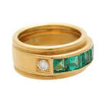 Ring mit 4 Smaragdcarrés und 2 Brillanten - photo 2
