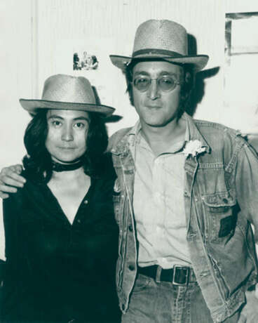Lennon,  John u Yoko Ono - photo 1
