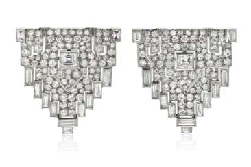 PAIR OF DIAMOND CLIP BROOCHES