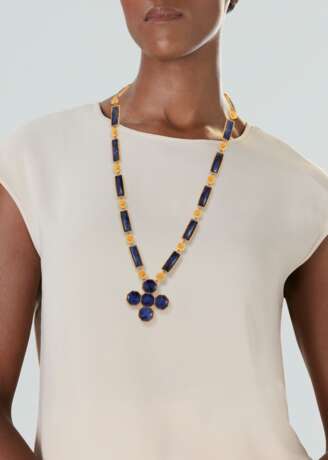 ILIAS LALAOUNIS SET OF SODALITE AND GOLD JEWELRY - photo 2