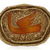 Braque, Georges. GEORGES BRAQUE ENAMEL AND GOLD 'PROCRIS' BROOCH - Foto 1