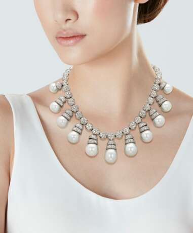 SET OF CULTURED PEARL AND DIAMOND JEWELRY - photo 2