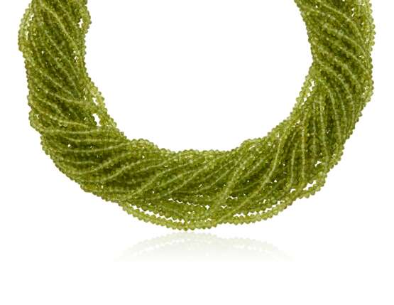 Trianon. TRIANON PERIDOT, CULTURED PEARL AND ROCK CRYSTAL NECKLACE - photo 1