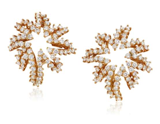 Tiffany & Co.. TIFFANY & CO. DIAMOND 'FIREWORKS' EARRINGS - Foto 1