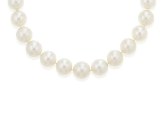SINGLE-STRAND CULTURED PEARL NECKLACE - фото 1