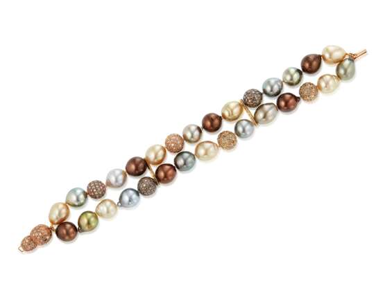 SUITE OF COLTURED PEARL, DIAMOND AND COLORED DIAMOND JEWLERY - фото 7