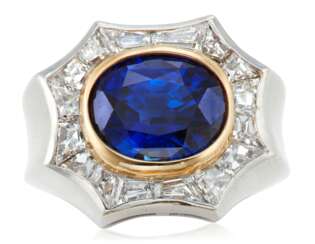 SAPPHIRE AND DIAMOND RING