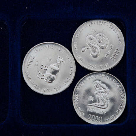 3 Holzboxen mit Münzen und Medaillen - фото 3