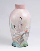 Große Bodenvase mit Chinoiserie