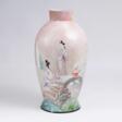 Große Bodenvase mit Chinoiserie - Auction prices