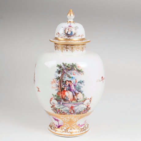 An important Augustus-Rex lidded vase with allegories of autumn and winter by Meissen - photo 1