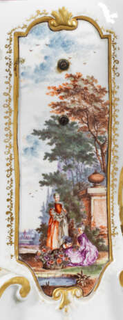 Prächtige barocke Prunkuhr mit Watteauszenen - photo 3