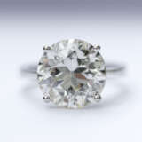 A solitaire ring with a highcarat fancy diamond - photo 1