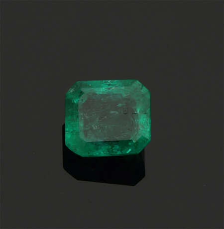 Kolumbianischer Deep-Blueish-Green-Smaragd im Emeraldcut - Foto 1