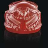 A GREEK CARNELIAN SCARAB WITH A RUNNING YOUTH - Foto 4