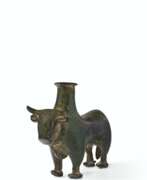 Baktrische Kultur. A BACTRIAN COPPER ALLOY COSMETIC VESSEL IN THE FORM OF A BULL