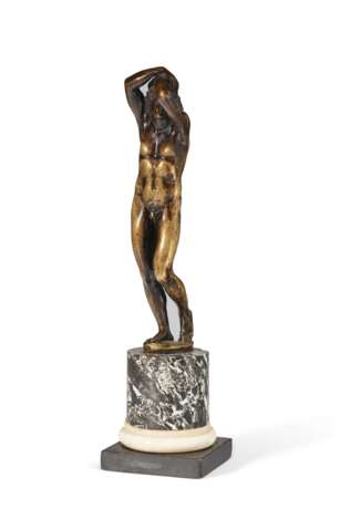 A BRONZE FIGURE OF A STANDING YOUTH, ALSO KNOWN AS NARCISSUS - фото 2