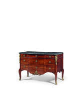 COMMODE D'EPOQUE TRANSITION