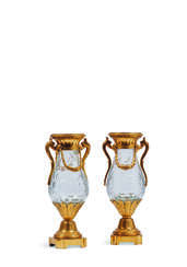 PAIRE DE VASES D’EPOQUE LOUIS XVI