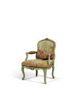 FAUTEUIL A LA REINE D'EPOQUE LOUIS XV