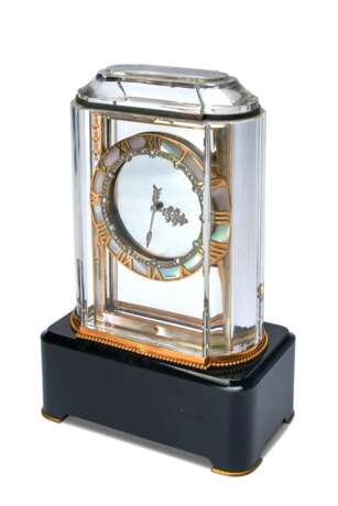 Cartier. CARTIER, ART DECO ROCK CRYSTAL, GOLD, AGATE, ENAMEL, MOTHER-OF-PEARL, ONYX AND DIAMOND-SET 'MYSTERY CLOCK', PENDULE MYSTERIEUSE 'MODEL A' - фото 1