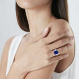 ATTRACTIVE SAPPHIRE AND DIAMOND RING - photo 3