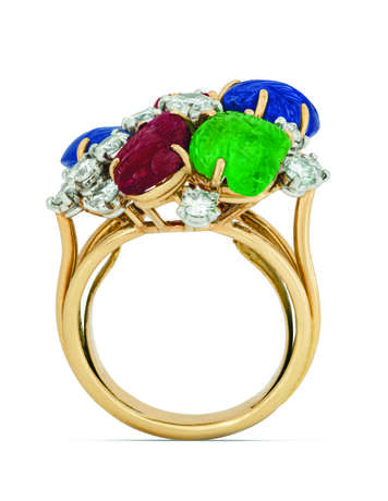 Cartier. EMERALD, RUBY, SAPPHIRE AND DIAMOND `TUTTI FRUTTI` RING, CARTIER PARIS - Foto 3