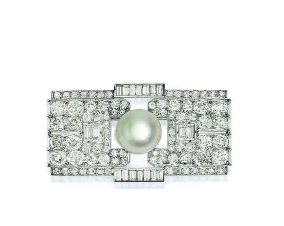Chaumet. ART DECO NATURAL PEARL AND DIAMOND BROOCH, CHAUMET - Foto 1