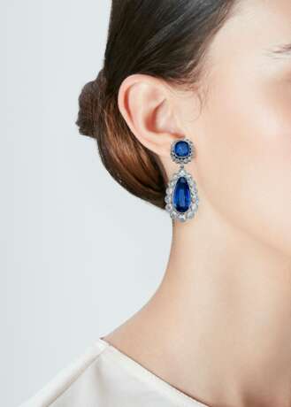 EARLY 19TH CENTURY SAPPHIRE AND DIAMOND EARRINGS - Foto 3