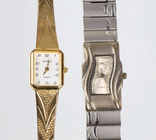 2 Damen Armbanduhren - фото 1