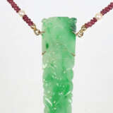 antike Jade-Schnitzerei an Rubinkette - Foto 1