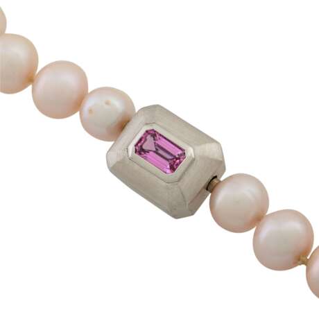 Wechselschließe mit pinkfarbenem Saphir an Perlenkette - Foto 5