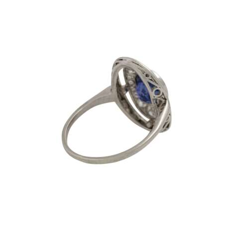 Ring mit oval fac. Saphir 1,4 ct und Diamanten zusammen ca. 0,4 ct, - photo 3