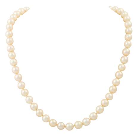 Perlenkette mit diamantbesetzter Schließe, - Foto 1