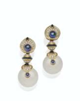 BOUCLES D'OREILLES "PNEU" SAPHIRS, DIAMANTS, CHRYSOPRASE, CRISTAL DE ROCHE, ÉMAIL ET VERRE, MARINA B