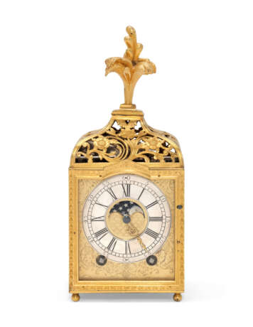A LOUIS XVI ORMOLU AND ENGRAVED GILT-BRASS GRANDE AND PETITE SONNERIE TABLE CLOCK - фото 1