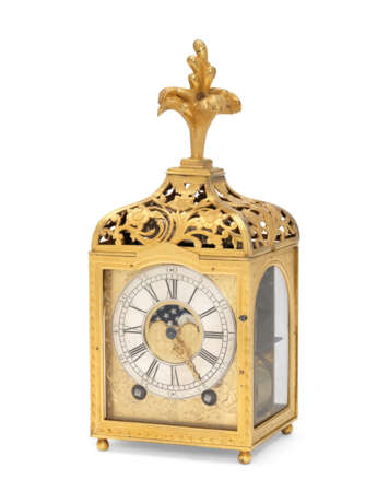 A LOUIS XVI ORMOLU AND ENGRAVED GILT-BRASS GRANDE AND PETITE SONNERIE TABLE CLOCK - photo 2