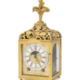 A LOUIS XVI ORMOLU AND ENGRAVED GILT-BRASS GRANDE AND PETITE SONNERIE TABLE CLOCK - photo 2