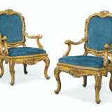 A PAIR OF ITALIAN POLYCHROME-DECORATED 'LACCA' ARMCHAIRS - photo 6