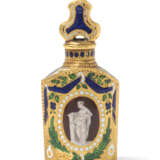 A GEORGE III ENAMELLED GOLD SCENT BOTTLE - фото 1