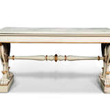A NORTH ITALIAN PARCEL-GILT AND WHITE-PAINTED CENTRE TABLE - Foto 2