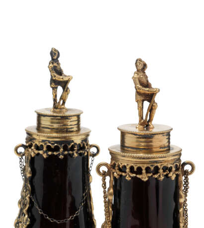 A PAIR OF GERMAN SILVER-GILT MOUNTED RUBY-GLASS BOTTLES - photo 3