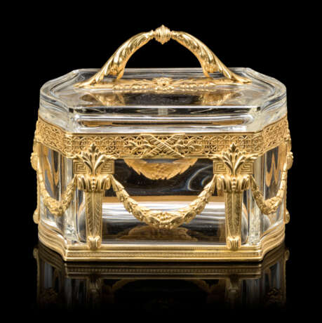 A GROUP OF FIVE FRENCH ORMOLU-MOUNTED CUT AND MOULDED GLASS BOXES - photo 3