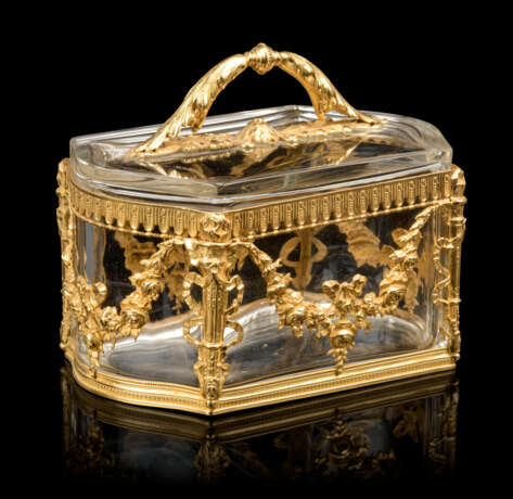 A GROUP OF FIVE FRENCH ORMOLU-MOUNTED CUT AND MOULDED GLASS BOXES - photo 4