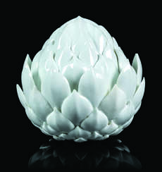 A GERMAN PORCELAIN WHITE ARTICHOKE SMALL TUREEN AND COVER