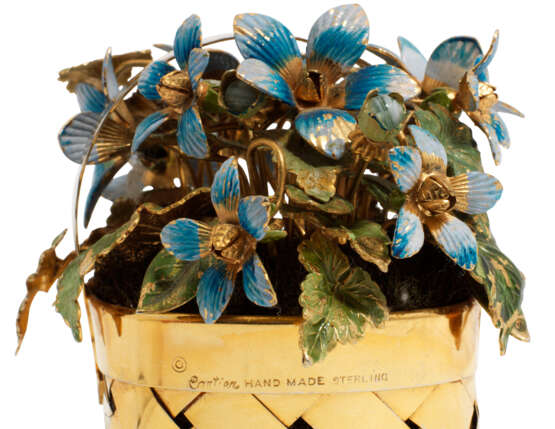 Cartier. A GILT AND ENAMEL BASKET OF FLOWERS - photo 3